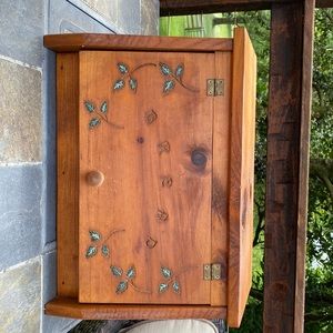 Wood Bread box. From craft show and no brand. Measurements as shown. Used.